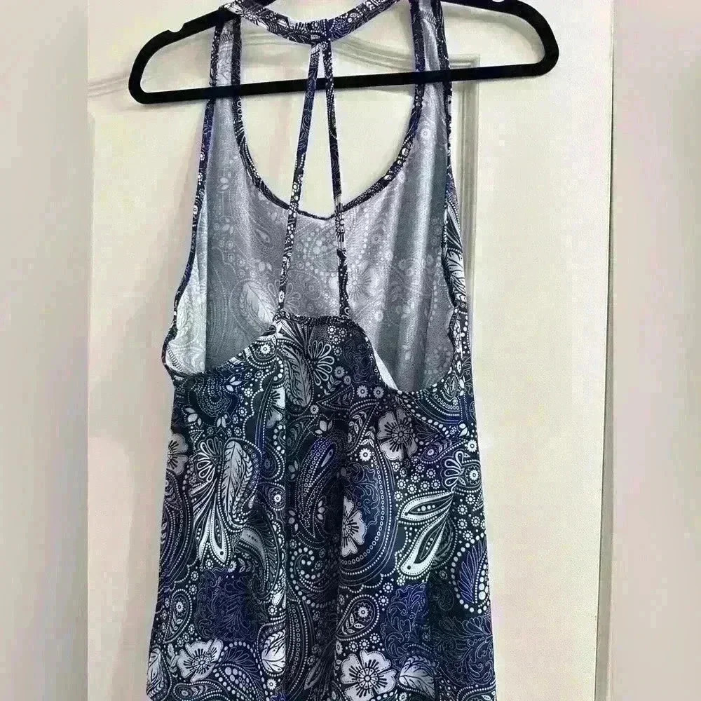 Old  Navy Active Strappy Tank Top - Picture 3 of 6
